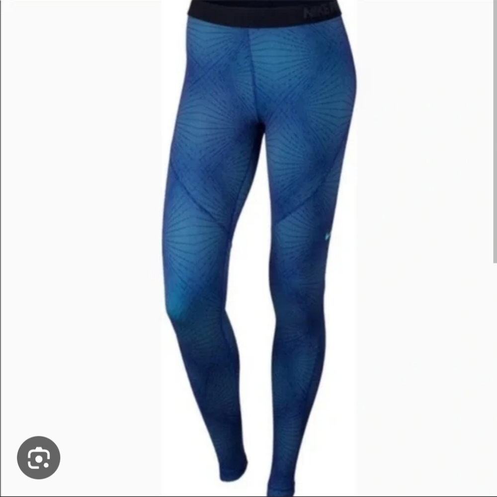 Nike Pro Hyperwarm leggings size Medium womens